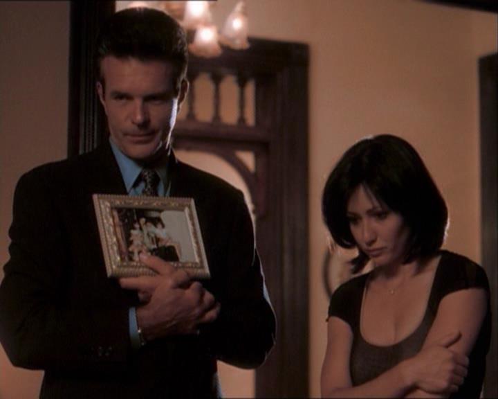 Charmed-Online_dot_net-1x03ThankYouForNotMorphing1478.jpg
