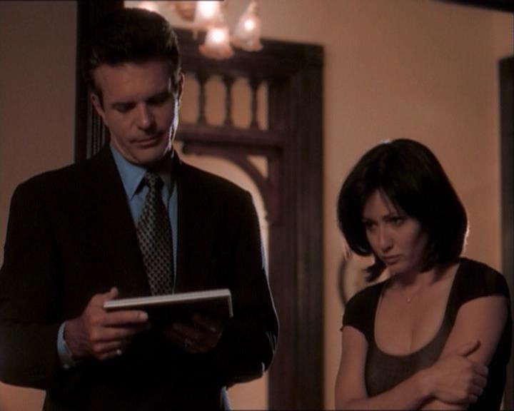 Charmed-Online_dot_net-1x03ThankYouForNotMorphing1485.jpg Charmed-Online_dot_net-1x03ThankYouForNotMorphing1485.jpg