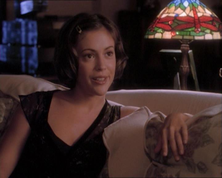 Charmed-Online_dot_net-1x03ThankYouForNotMorphing1514.jpg
