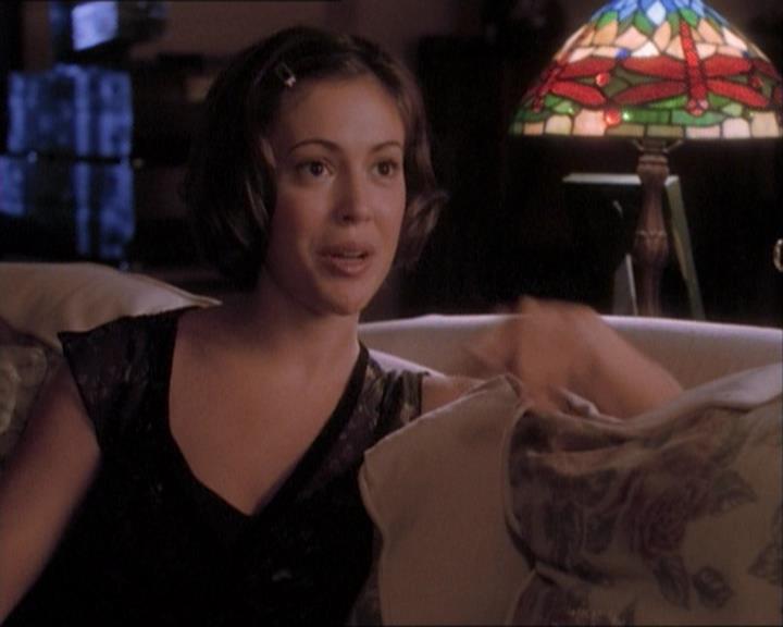 Charmed-Online_dot_net-1x03ThankYouForNotMorphing1528.jpg