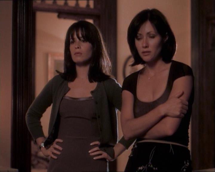 Charmed-Online_dot_net-1x03ThankYouForNotMorphing1531.jpg