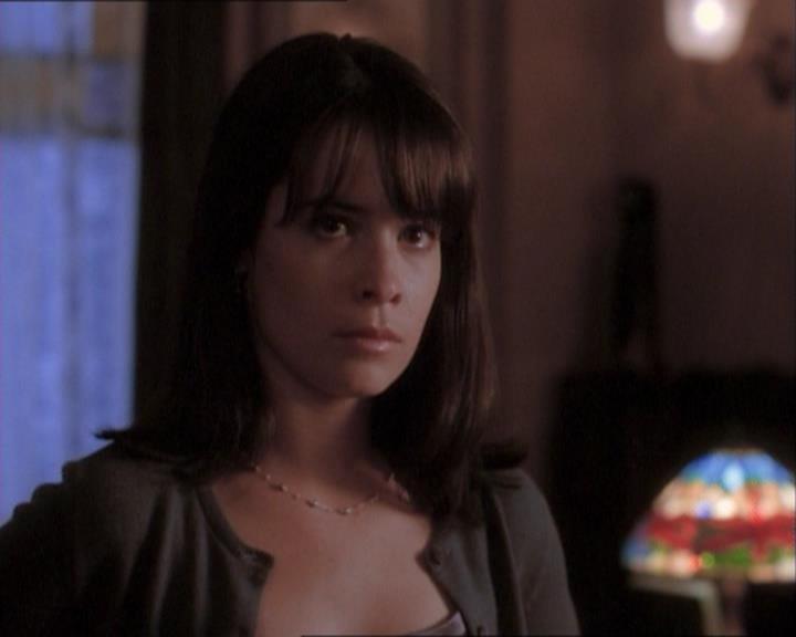 Charmed-Online_dot_net-1x03ThankYouForNotMorphing1738.jpg