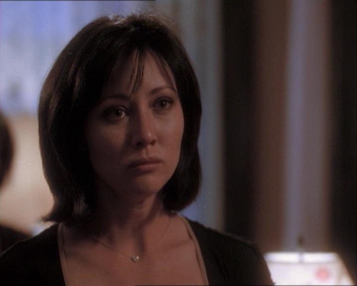 Charmed-Online_dot_net-1x03ThankYouForNotMorphing1769.jpg