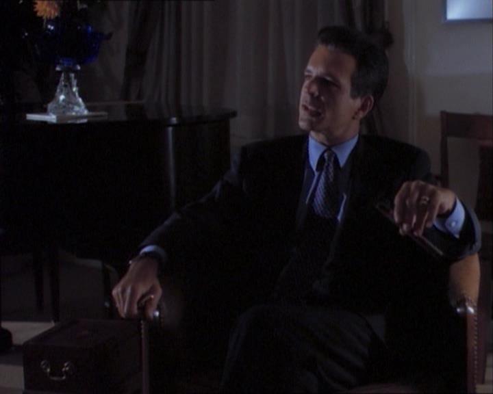 Charmed-Online_dot_net-1x03ThankYouForNotMorphing1850.jpg Charmed-Online_dot_net-1x03ThankYouForNotMorphing1850.jpg