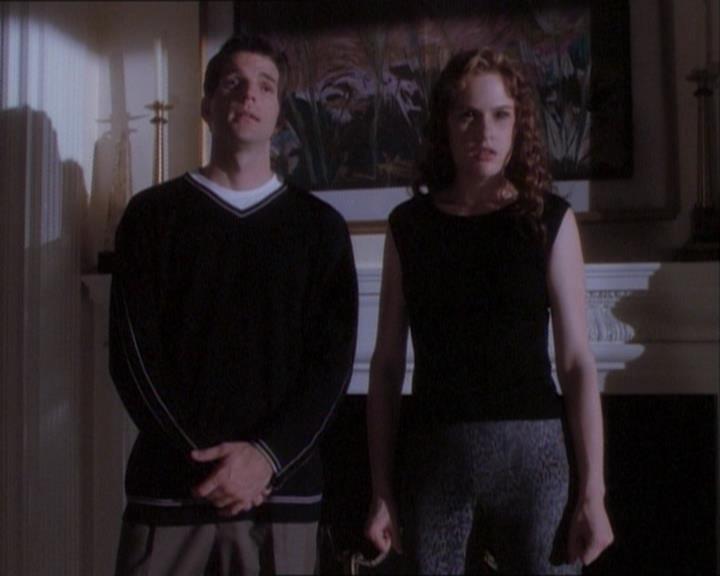 Charmed-Online_dot_net-1x03ThankYouForNotMorphing1859.jpg Charmed-Online_dot_net-1x03ThankYouForNotMorphing1859.jpg