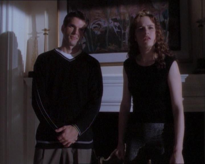 Charmed-Online_dot_net-1x03ThankYouForNotMorphing1872.jpg Charmed-Online_dot_net-1x03ThankYouForNotMorphing1872.jpg