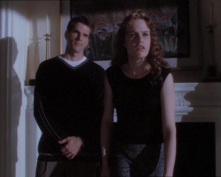 Charmed-Online_dot_net-1x03ThankYouForNotMorphing1874.jpg Charmed-Online_dot_net-1x03ThankYouForNotMorphing1874.jpg