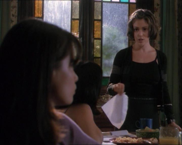 Charmed-Online_dot_net-1x03ThankYouForNotMorphing1920.jpg