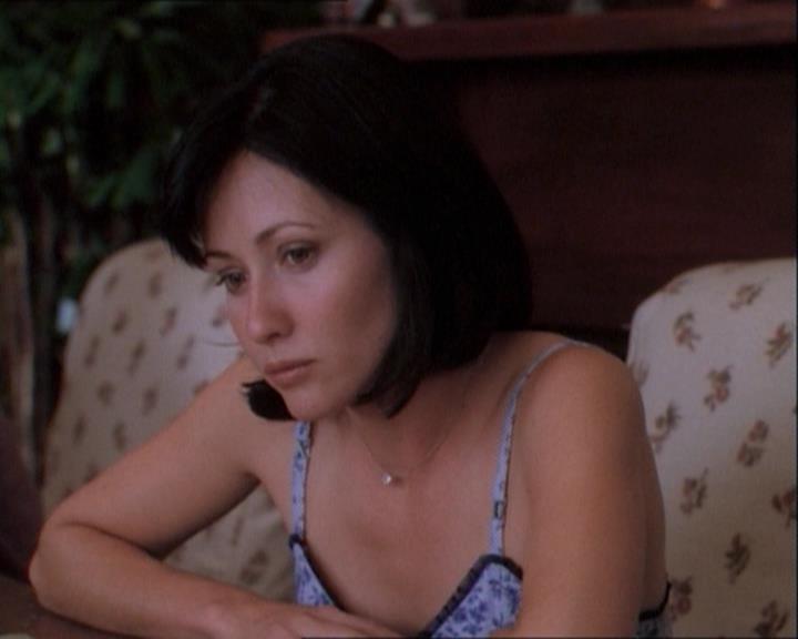 Charmed-Online_dot_net-1x03ThankYouForNotMorphing1949.jpg