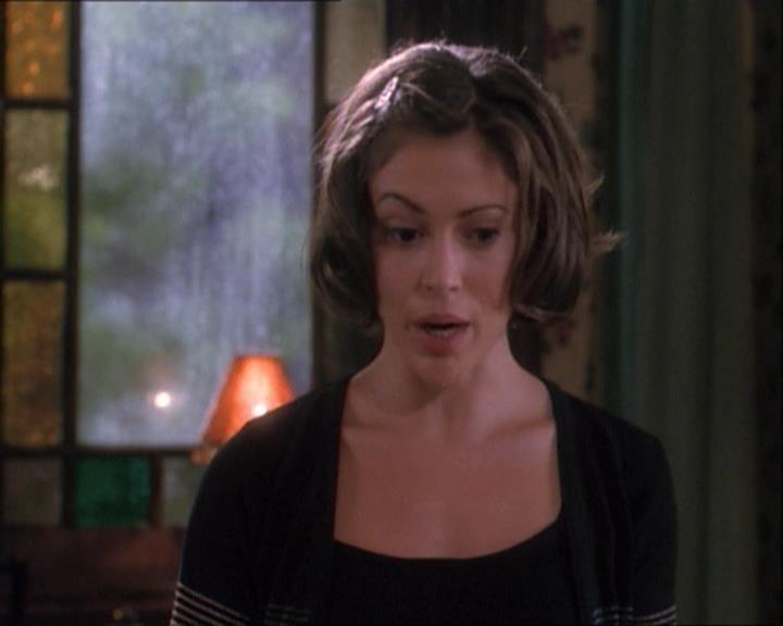 Charmed-Online_dot_net-1x03ThankYouForNotMorphing1957.jpg