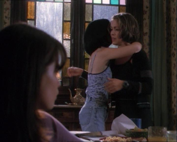 Charmed-Online_dot_net-1x03ThankYouForNotMorphing1978.jpg