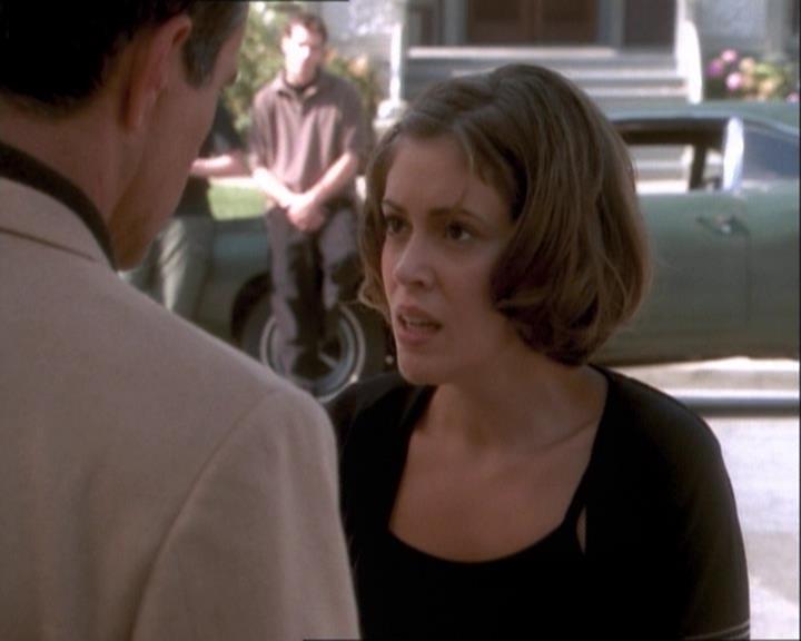 Charmed-Online_dot_net-1x03ThankYouForNotMorphing2023.jpg Charmed-Online_dot_net-1x03ThankYouForNotMorphing2023.jpg