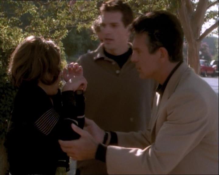 Charmed-Online_dot_net-1x03ThankYouForNotMorphing2048.jpg Charmed-Online_dot_net-1x03ThankYouForNotMorphing2048.jpg