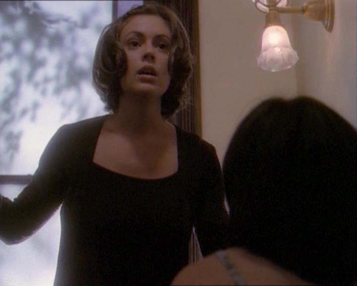 Charmed-Online_dot_net-1x03ThankYouForNotMorphing2079.jpg