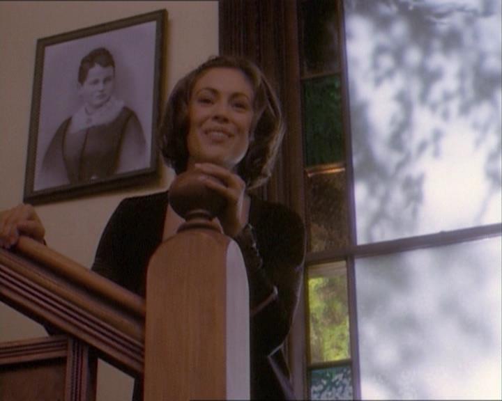Charmed-Online_dot_net-1x03ThankYouForNotMorphing2089.jpg Charmed-Online_dot_net-1x03ThankYouForNotMorphing2089.jpg
