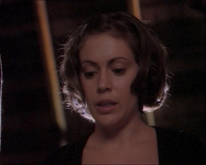 Charmed-Online_dot_net-1x03ThankYouForNotMorphing2107.jpg