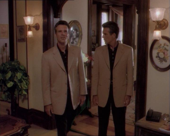Charmed-Online_dot_net-1x03ThankYouForNotMorphing2142.jpg