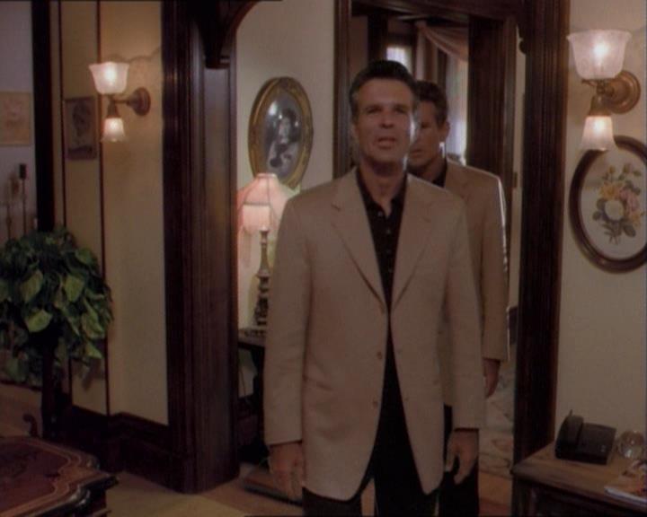 Charmed-Online_dot_net-1x03ThankYouForNotMorphing2143.jpg