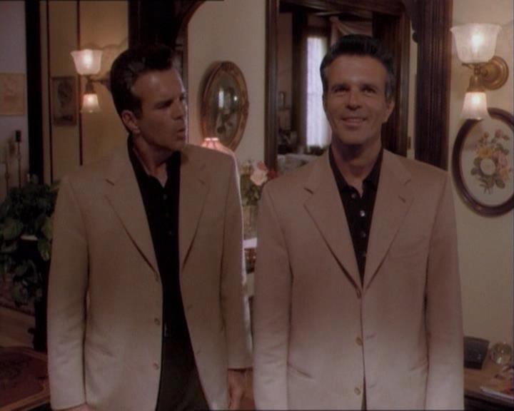 Charmed-Online_dot_net-1x03ThankYouForNotMorphing2150.jpg