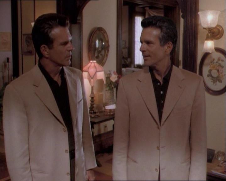 Charmed-Online_dot_net-1x03ThankYouForNotMorphing2151.jpg