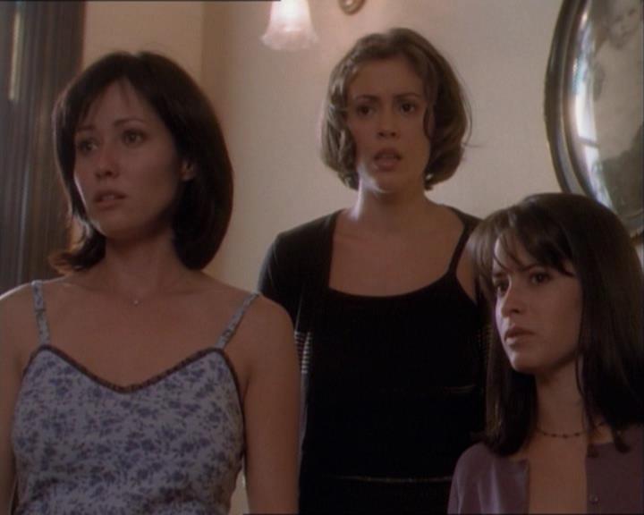 Charmed-Online_dot_net-1x03ThankYouForNotMorphing2156.jpg