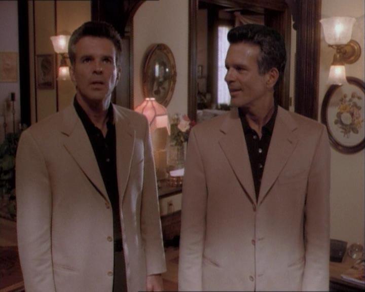 Charmed-Online_dot_net-1x03ThankYouForNotMorphing2160.jpg