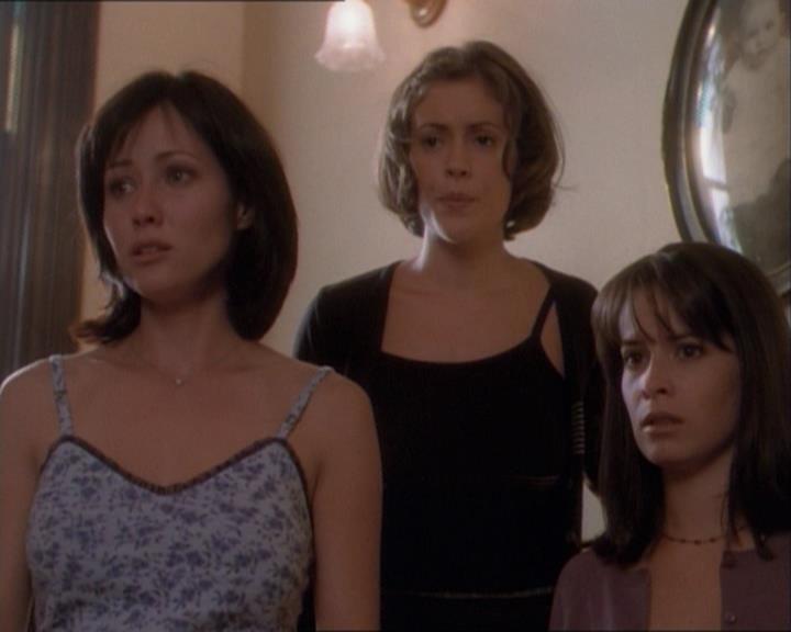 Charmed-Online_dot_net-1x03ThankYouForNotMorphing2161.jpg