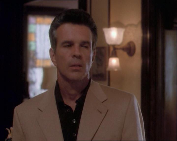 Charmed-Online_dot_net-1x03ThankYouForNotMorphing2165.jpg