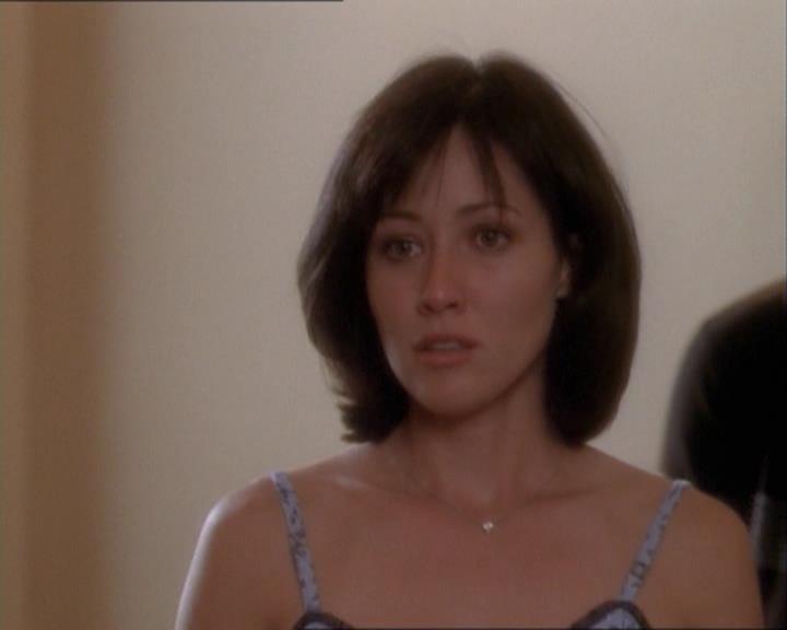 Charmed-Online_dot_net-1x03ThankYouForNotMorphing2186.jpg Charmed-Online_dot_net-1x03ThankYouForNotMorphing2186.jpg