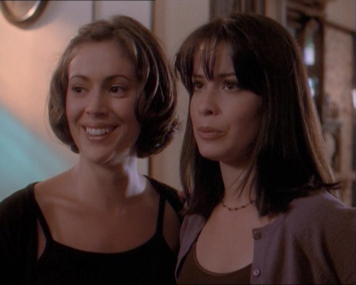 Charmed-Online_dot_net-1x03ThankYouForNotMorphing2243.jpg