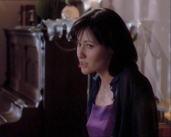 Charmed-Online_dot_net-1x03ThankYouForNotMorphing2297.jpg Charmed-Online_dot_net-1x03ThankYouForNotMorphing2297.jpg