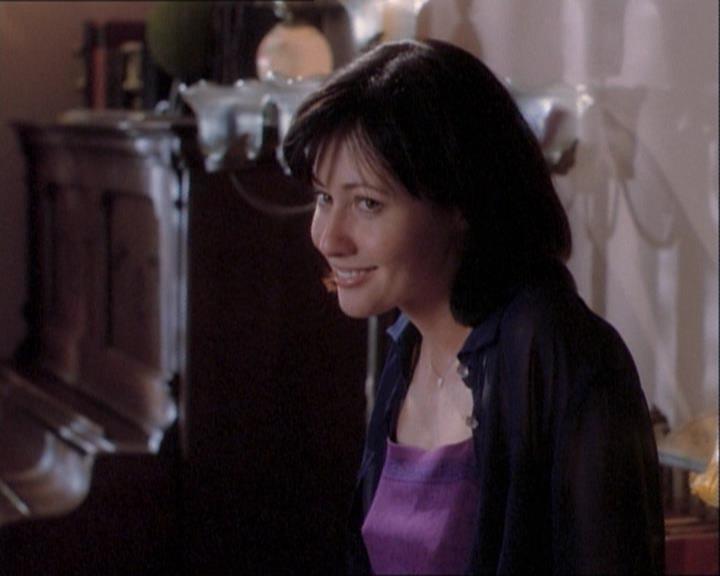 Charmed-Online_dot_net-1x03ThankYouForNotMorphing2298.jpg