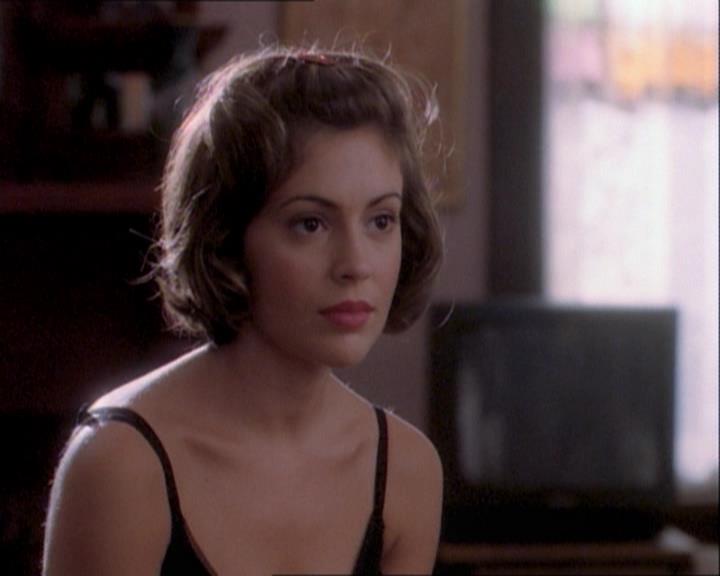 Charmed-Online_dot_net-1x03ThankYouForNotMorphing2313.jpg