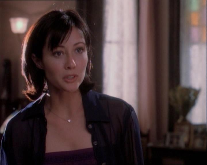 Charmed-Online_dot_net-1x03ThankYouForNotMorphing2317.jpg