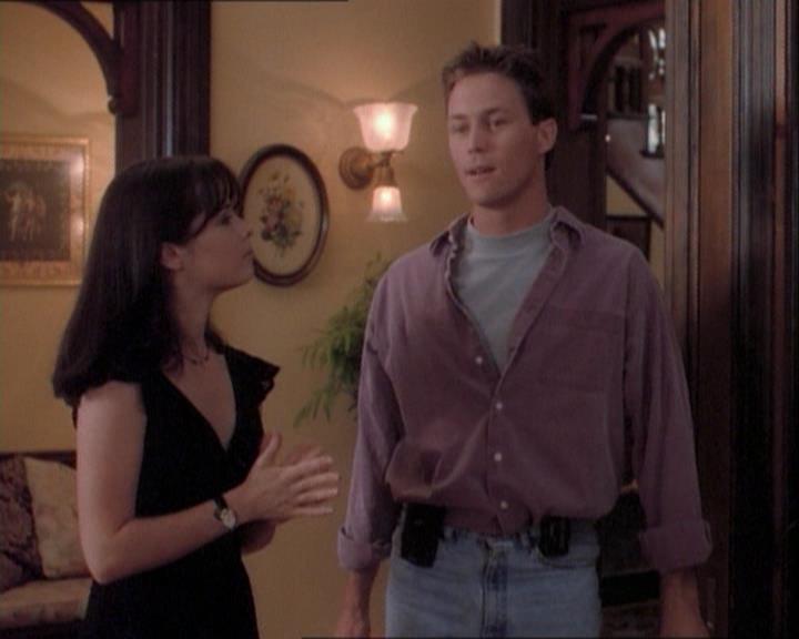 Charmed-Online_dot_net-1x03ThankYouForNotMorphing2319.jpg Charmed-Online_dot_net-1x03ThankYouForNotMorphing2319.jpg