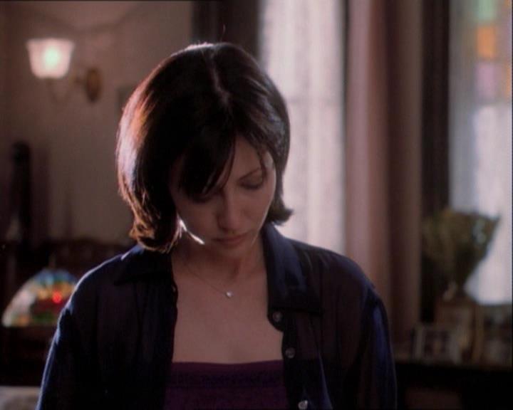 Charmed-Online_dot_net-1x03ThankYouForNotMorphing2332.jpg