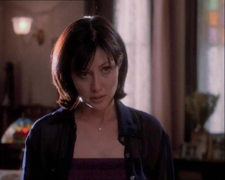 Charmed-Online_dot_net-1x03ThankYouForNotMorphing2348.jpg