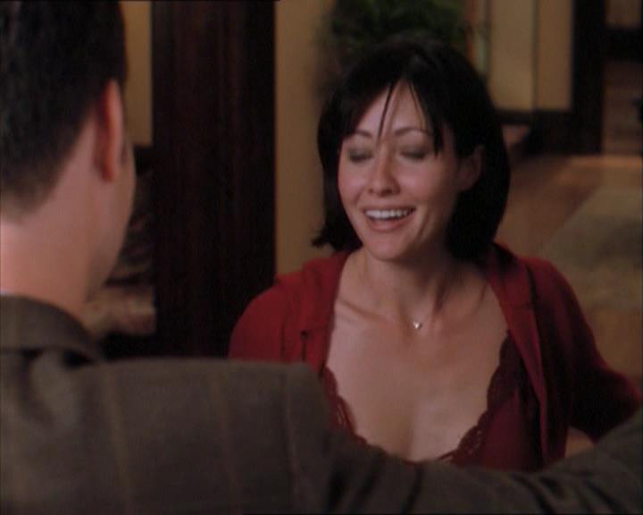 Charmed-Online_dot_net-1x04DeadManDating0008.jpg