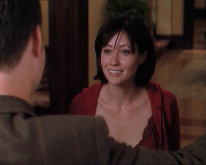 Charmed-Online_dot_net-1x04DeadManDating0009.jpg