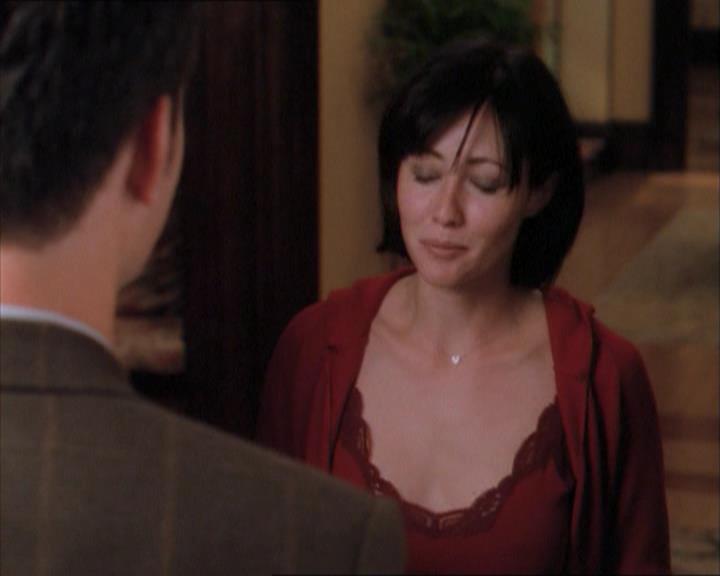 Charmed-Online_dot_net-1x04DeadManDating0013.jpg