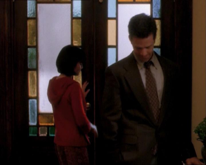 Charmed-Online_dot_net-1x04DeadManDating0018.jpg