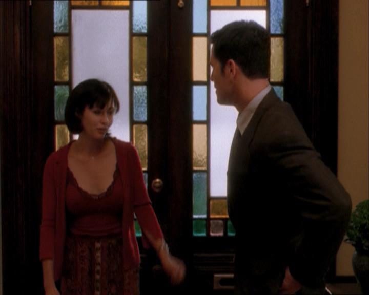 Charmed-Online_dot_net-1x04DeadManDating0020.jpg