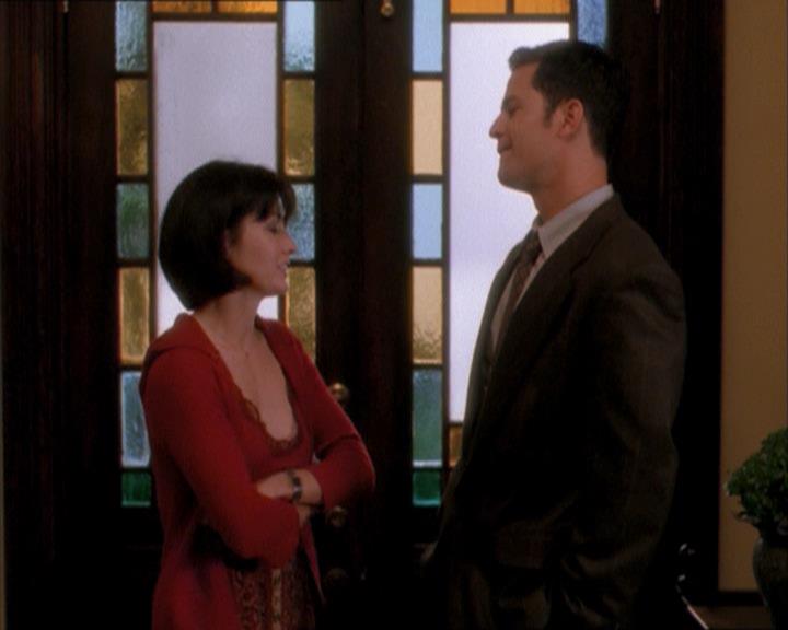 Charmed-Online_dot_net-1x04DeadManDating0021.jpg