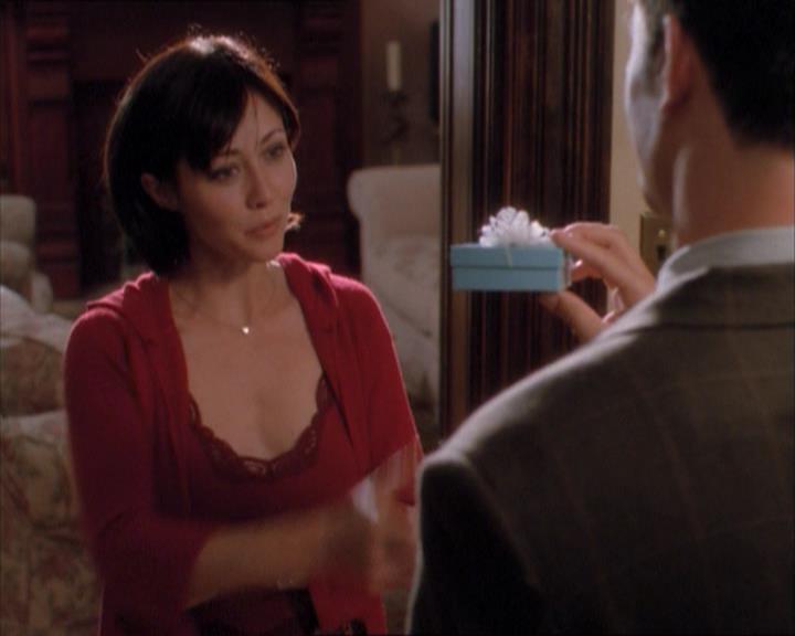 Charmed-Online_dot_net-1x04DeadManDating0029.jpg