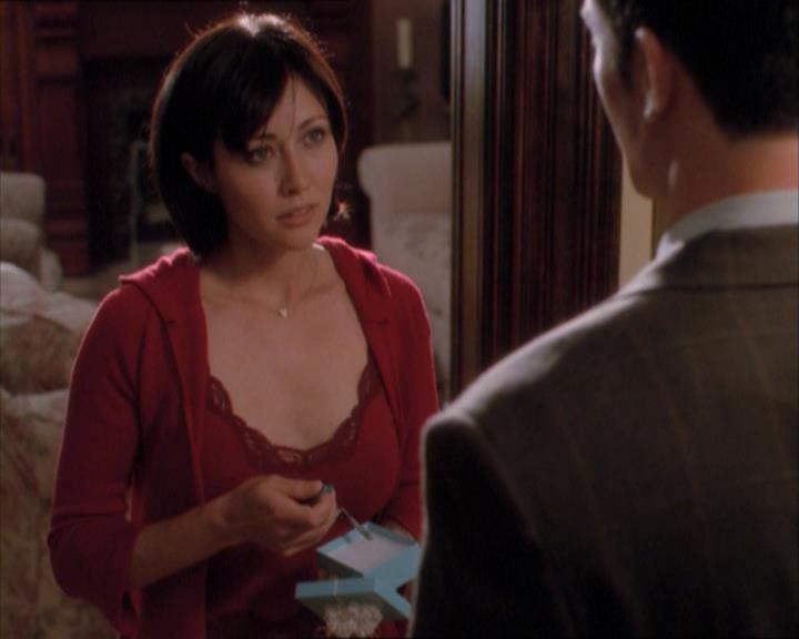 Charmed-Online_dot_net-1x04DeadManDating0038.jpg