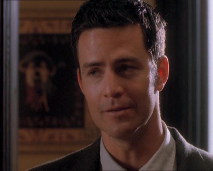 Charmed-Online_dot_net-1x04DeadManDating0047.jpg