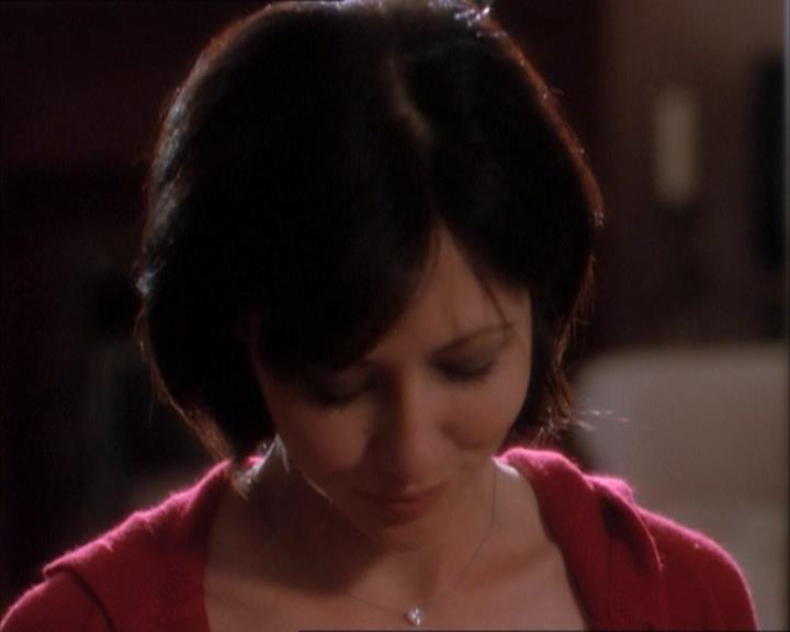 Charmed-Online_dot_net-1x04DeadManDating0052.jpg