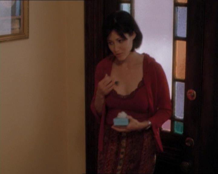 Charmed-Online_dot_net-1x04DeadManDating0080.jpg