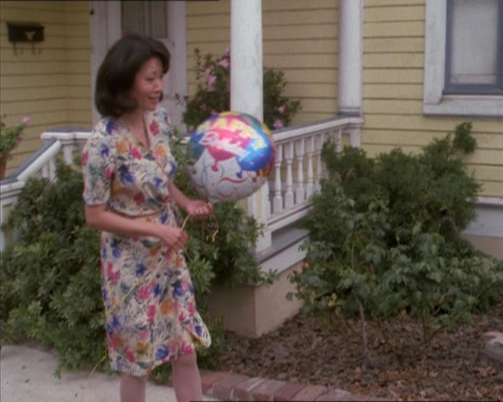 Charmed-Online_dot_net-1x04DeadManDating0123.jpg