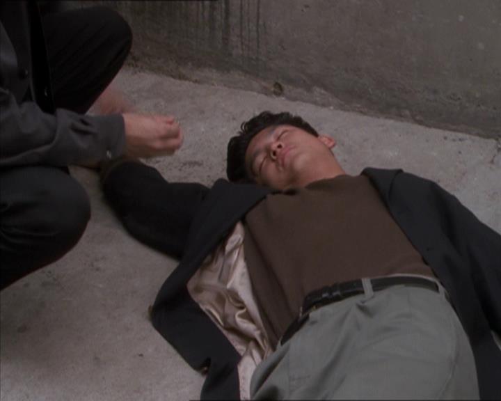 Charmed-Online_dot_net-1x04DeadManDating0181.jpg